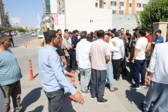 Urfa'da elektrik kesintisi nedeniyle sulama yapamayan çiftçiler, valiliğe yürüdü