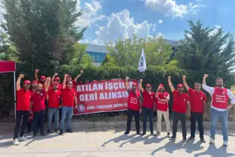 Polatlı'da Panelsan işçileri sendikal hakları için fabrika önünde direnişte