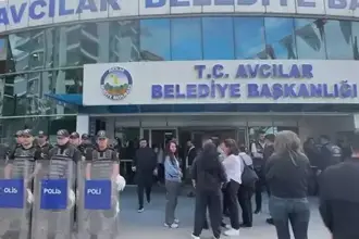 Avcılar Belediyesine operasyon: 13 kişi gözaltına alındı