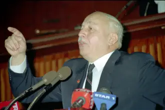 Türker Ertürk'e ‘iktidar değişikliği’ soruşturması Necmettin Erbakan'ı hatırlattı