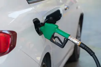 Motorine tarihi zam yolda: Litre fiyatı 100 TL sınırına dayanıyor