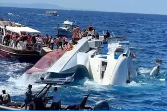 Girne'de batan gemiye ulaşıldı