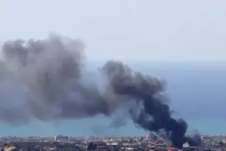 Yemen'deki Husiler Riyad'daki Kral Halid Havalimanı'nı vurdu