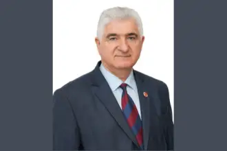 Üsküdar’da CHP’den AKP’ye geçen Tahsin Usta: 'Başkan yardımcılığı teklif ettiler, geçtim'