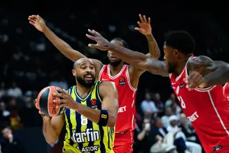 EuroLeague Süper Kupa yarı finalinde Fenerbahçe, Olympiakos'a yenildi