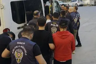 Destek Holding ve Özata Denizcilik’e fon soruşturması: 8 gözaltı, Bakan Yardımcısının damadı hakkında yakalama kararı