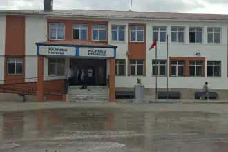 Van'da okulda silah alarmı: Tüfekle gelen öğrenci son anda engellendi
