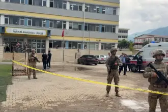 Osmaniye'de okul bahçesinde silahla vurulan Öğretmen Mehmet Bilgili hayatını kaybetti