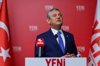 Özgür Özel, Mersin'de Vahap Seçer ve iki belediye başkanını cezaevinde ziyaret etti