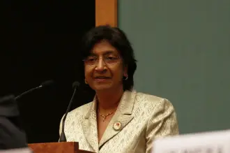 Nobel Barış Ödülü'nü kazanan Navanethem 'Navi' Pillay kimdir?