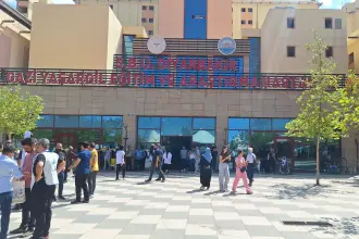 DEM Parti'li Çelenk, Diyarbakır'ın sağlık sorunlarını Meclis'e taşıdı: ‘Muayene süreleri 5 dakikanın altında’