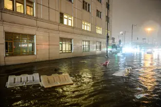 İstanbul'un sağanakla imtihanı: İlçe ilçe hasar raporu