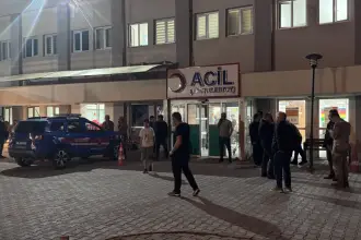 Siirt Kurtalan'da 77'si öğrenci 88 kişi gıda zehirlenmesi şüphesiyle hastaneye kaldırıldı