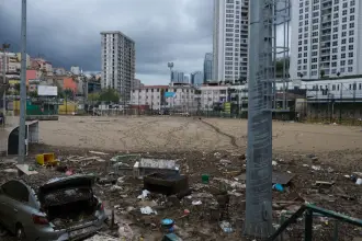 Stadyum, okul, dükkan, konut… Bunların dere yatağına yapımına kim izin verdi?