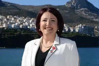 Lakabı “Yarımada’nın has kızı”ymış: Karaburun Belediye Başkanı İlkay Girgin Erdoğan kimdir?