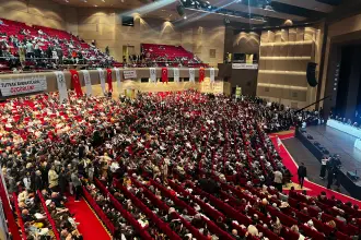 İstanbul Barosu Genel Kurulu: Kürsüde sıfır vaat, salonda şovenizm ve arbede