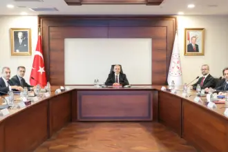 Fon vurgununda sorumsuzluk zinciri: Finans politika, denetim angarya