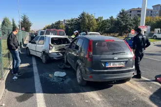 KPSS öncesi zincirleme kaza: 3 yaralı