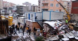 Konteyner altında kalan işçi öldü!