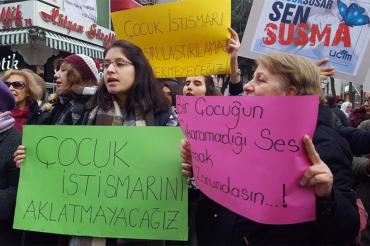 İstismardan soruşturma geçirdi başka okula gönderildi, gittiği okulda da istismardan açığa alındı