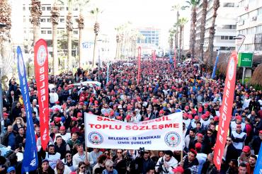 İzBB’de Belediye-İş üyesi işçiler iş bıraktı: Sadaka değil toplu sözleşme istiyoruz