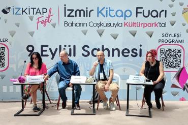 İzmir Kitap Fuarı'nda "Göç ve Kadın Edebiyatı" tartışıldı