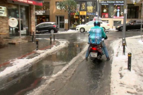 Isparta'da iş cinayeti: Kamyonet ile çarpışan motosikletli kurye yaşamını yitirdi