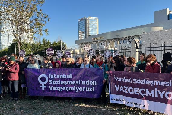 Danıştaydaki İstanbul Sözleşmesi davasında hakimden ret kararı iması</h6>