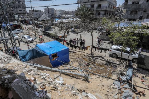 Gazze Şeridi'nin güneyindeki Refah kentinde yaşanan yıkım 