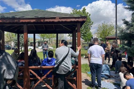 Sincan'da Emek Partisi'nin çağrısı ile çeşitli mahalle ve fabrikalardan emekçiler 1 Mayıs öncesinde piknikte bir araya geldi. 