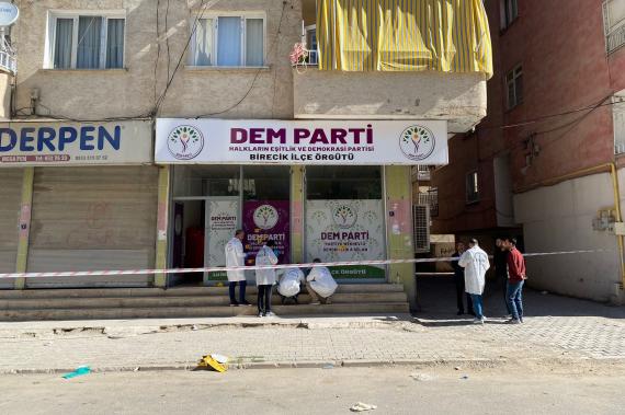 DEM Parti ilçe sinası, olay yeri şeridi, olay yeri inceleme ekipleri