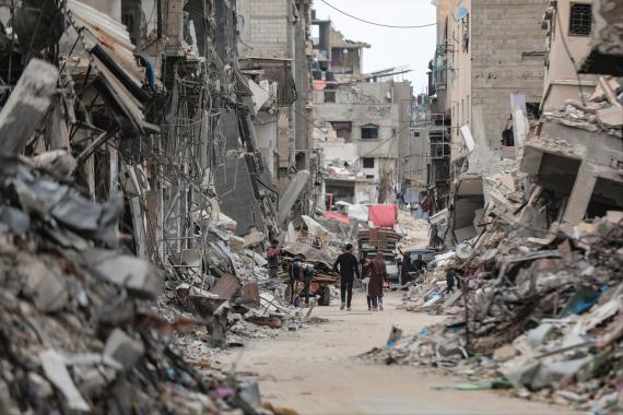 İsrail ordusu Gazze'nin güneyindeki Han Yunus kentine saldırdı 