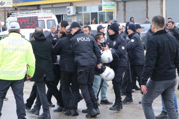Οι μεταφορείς Eyelm στην Urffa κρατούνται