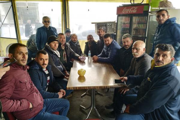 Οι οδηγοί φορτηγών και φορτηγών στο Kayseri