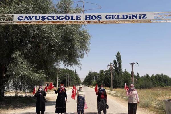 Konya Ilgın'a bağlı Çavuşçugöllü yurttaşlar, köylerine kömür ocağı yapılmasına karşı mücadelelerini sürdürüyor.