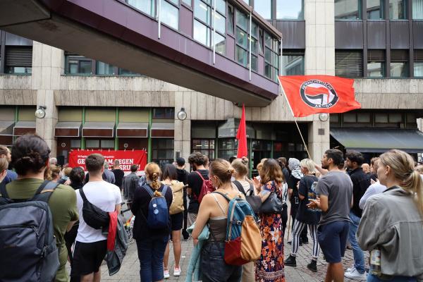 Almanya'da göçmenlere yönelik ayrımcılık protesto edildi