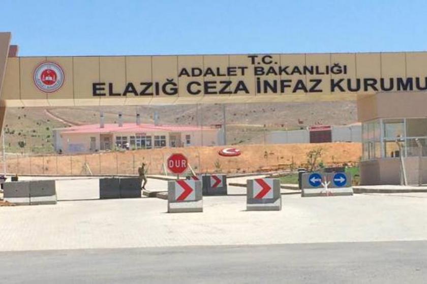 'Elazığ Cezaevinde mahpusların parmakları sıkıştırıldı'