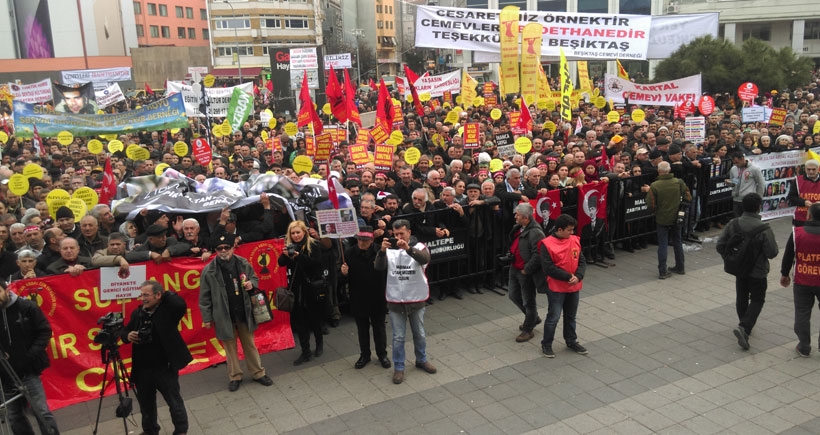 Binler, 'laik eğitim, demokratik Türkiye' dedi