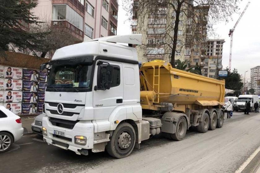 Hafriyat kamyonu yine can aldı