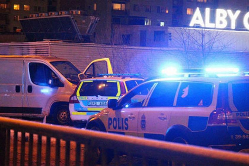 Malmö'de polis karakoluna bombalı saldırı