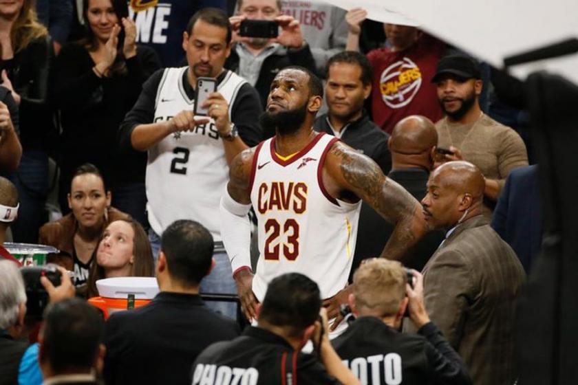 LeBron James, 30 bin sayıya ulaşan en genç oyuncu