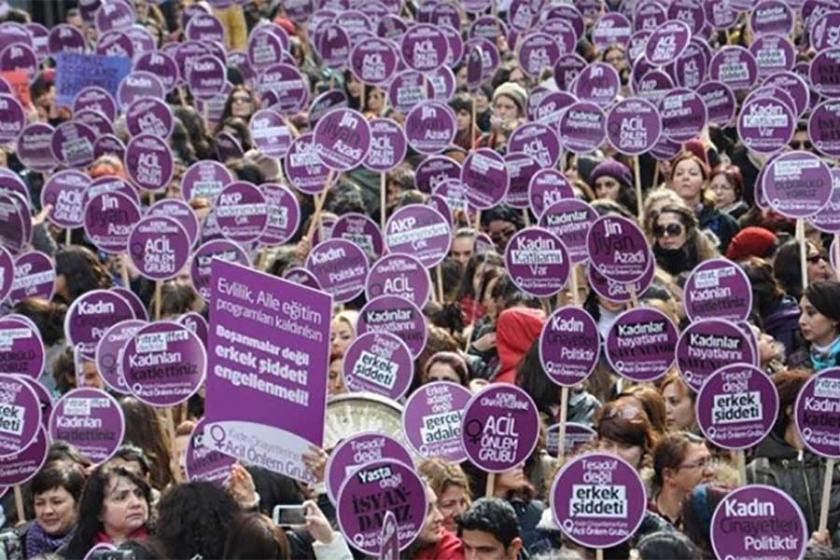 Adana'da genç kadın sokak ortasında darbedildi