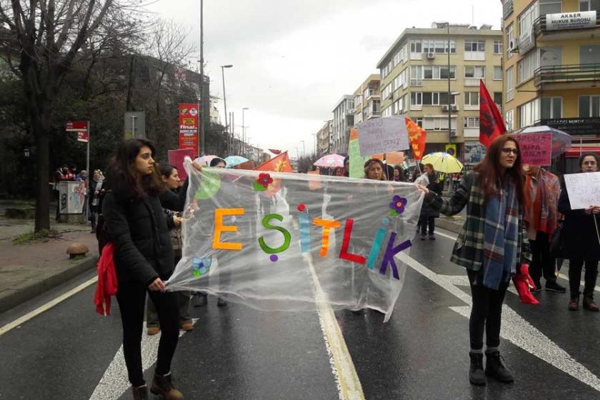 Kadınların eşit ve özgür olduğu bir dünya...