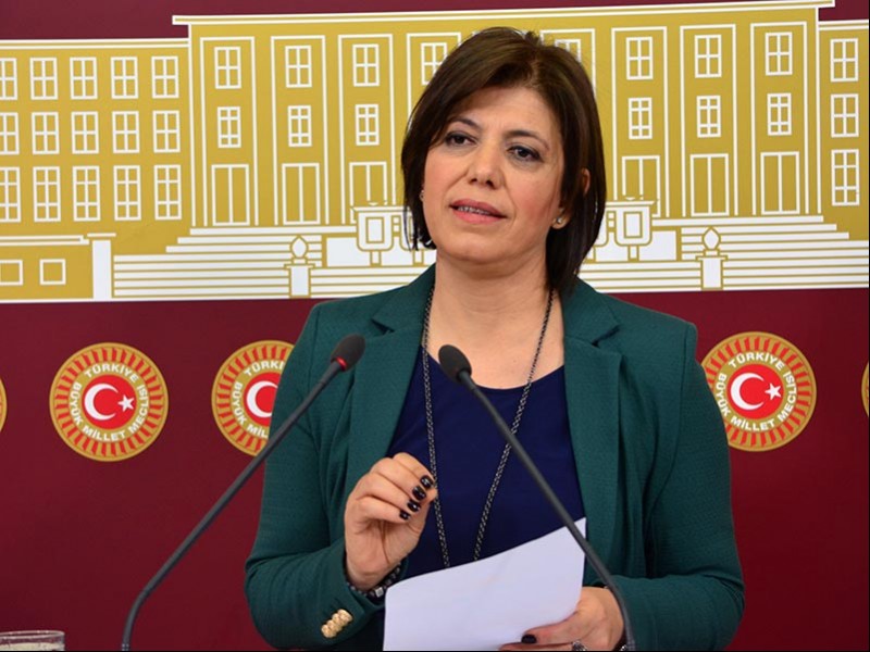 Meral Danış Beştaş'ın duruşması ertelendi