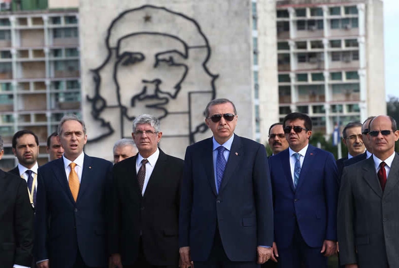Cumhurbaşkanı Erdoğan, Jose Marti’nin anıtını ziyaret etti