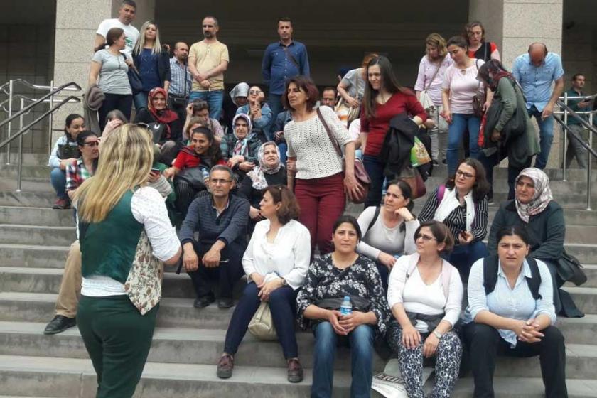 İşten atılan Ege Üniversitesi işçileri kendilerini ihbar etti!