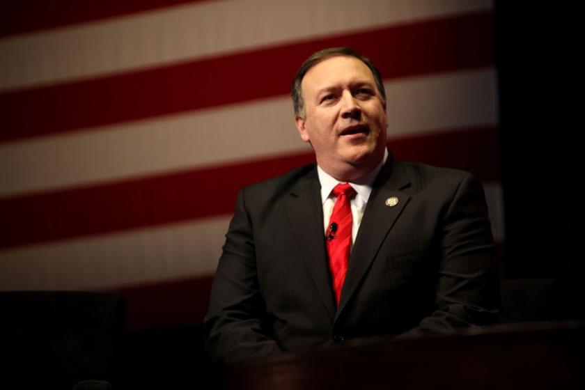 Mike Pompeo, Senato'nun onayını alarak resmen Dışişleri Bakanı oldu