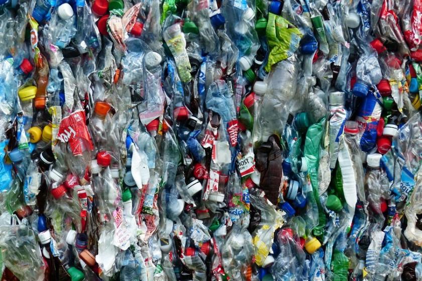 Brezilyalı köylüler plastik kirliliğini kâra çeviriyor