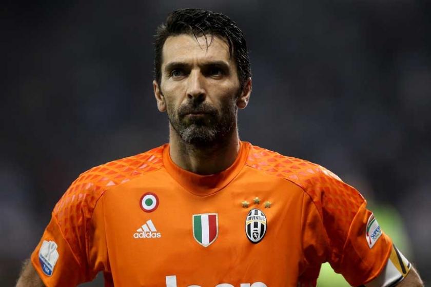 Gianluigi Buffon, Juventus'a veda etti