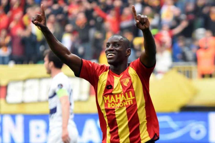 Demba Ba, Başakşehir'e transfer oldu